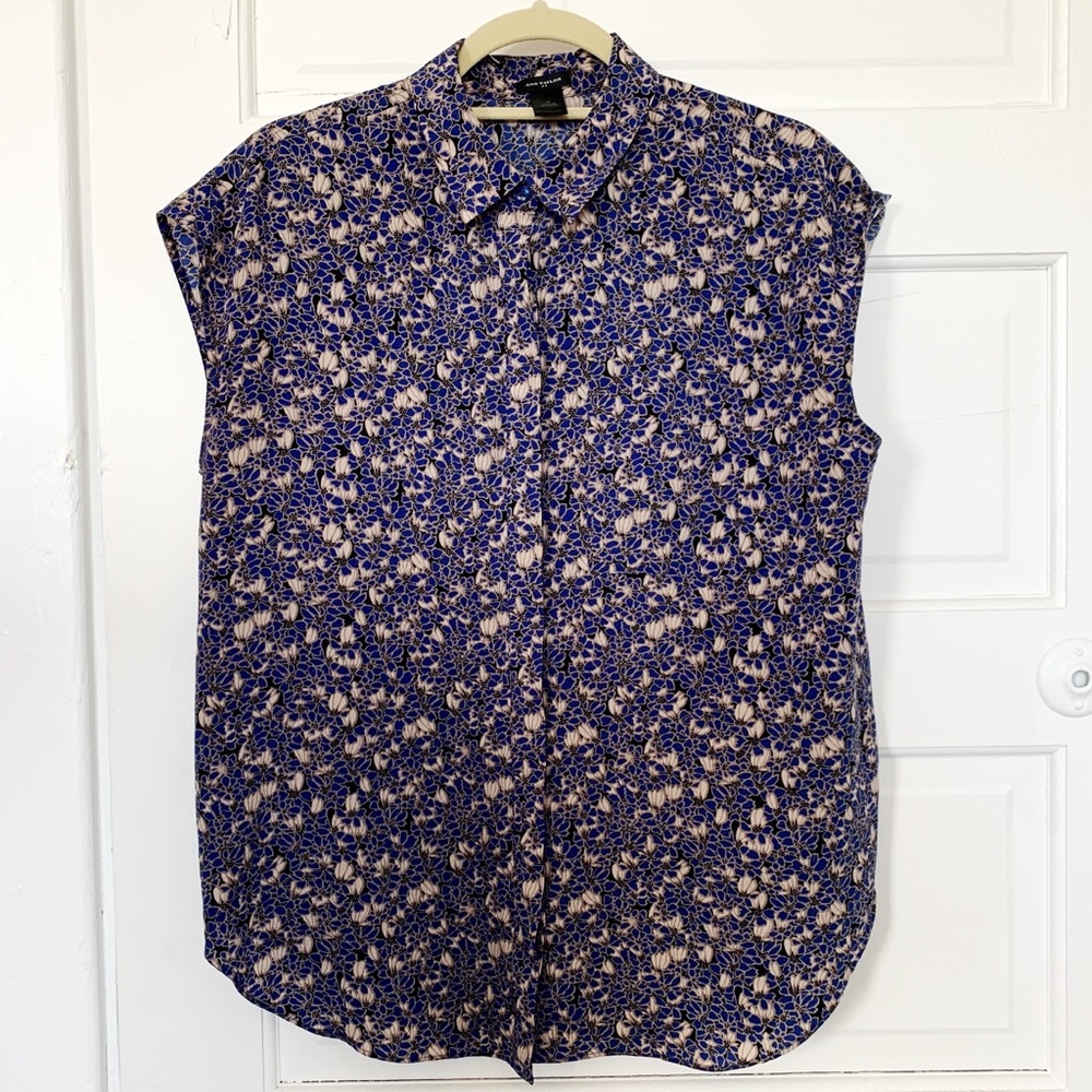 Ann Taylor Floral Short Sleeve Button Down